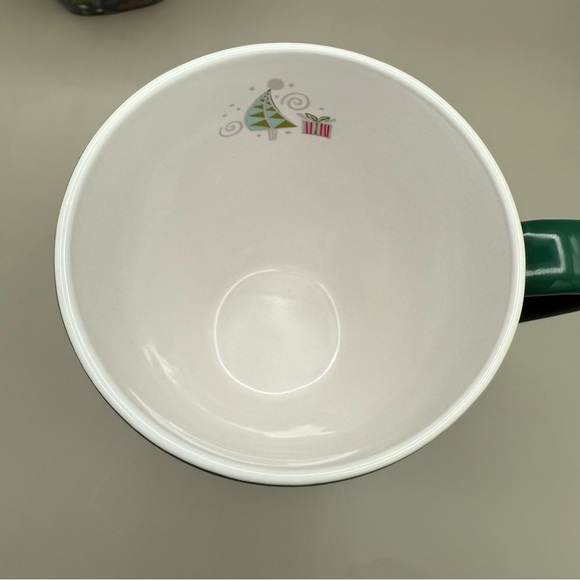 Set of 2 Starbucks 2003 Christmas Barista Coffee Mugs Holiday Trees Gifts 20 oz - Picture 3 of 11